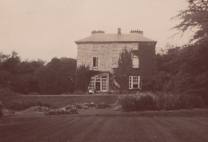 cropped south elevation from gardens Corravahan B&W c.1910 with HKL & fly